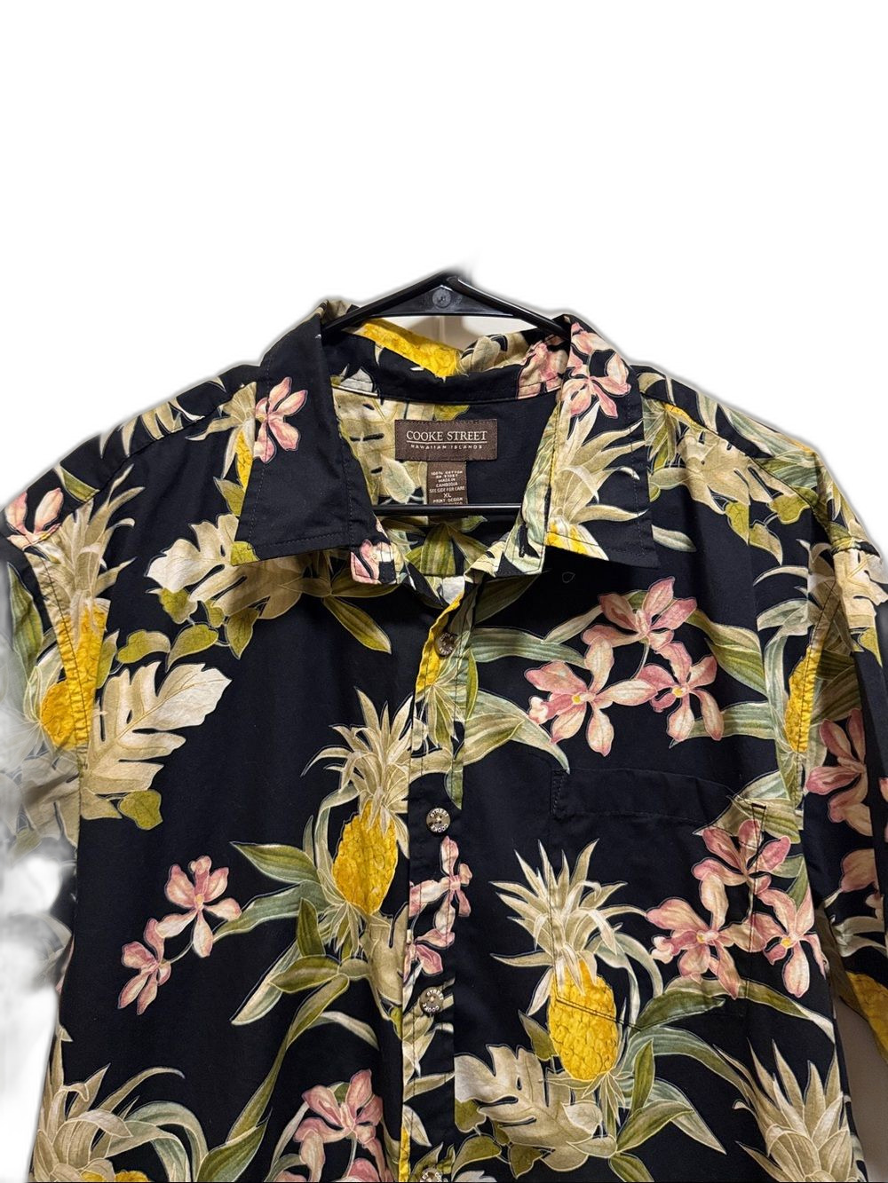 Men's Black Pineapple & Floral Short-Sleeve Button-Down Shirt Hawaiian